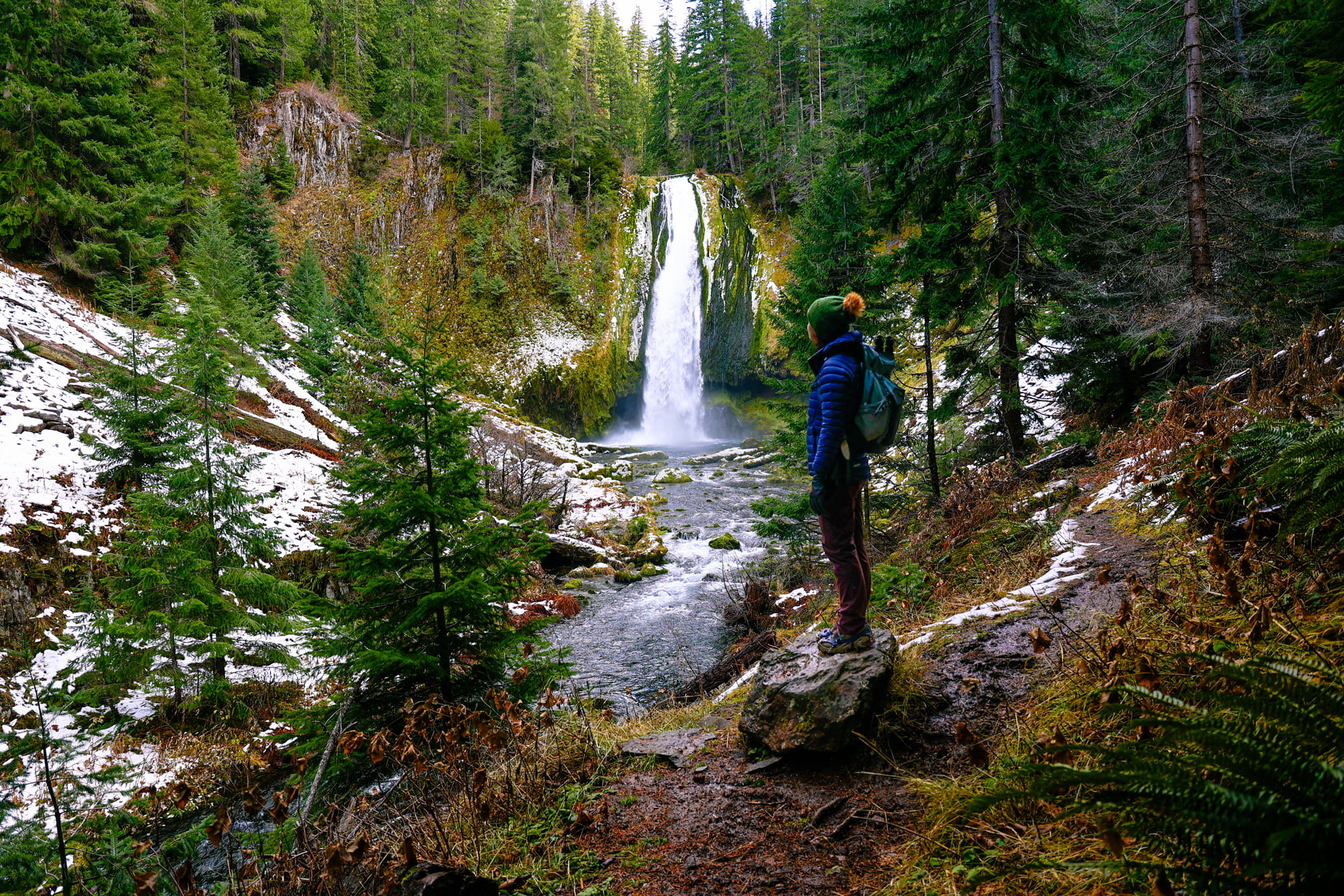 Lower lemolo falls along the highway of waterfalls in Oregon. Lemolo isn't far from bend and crater lake.
