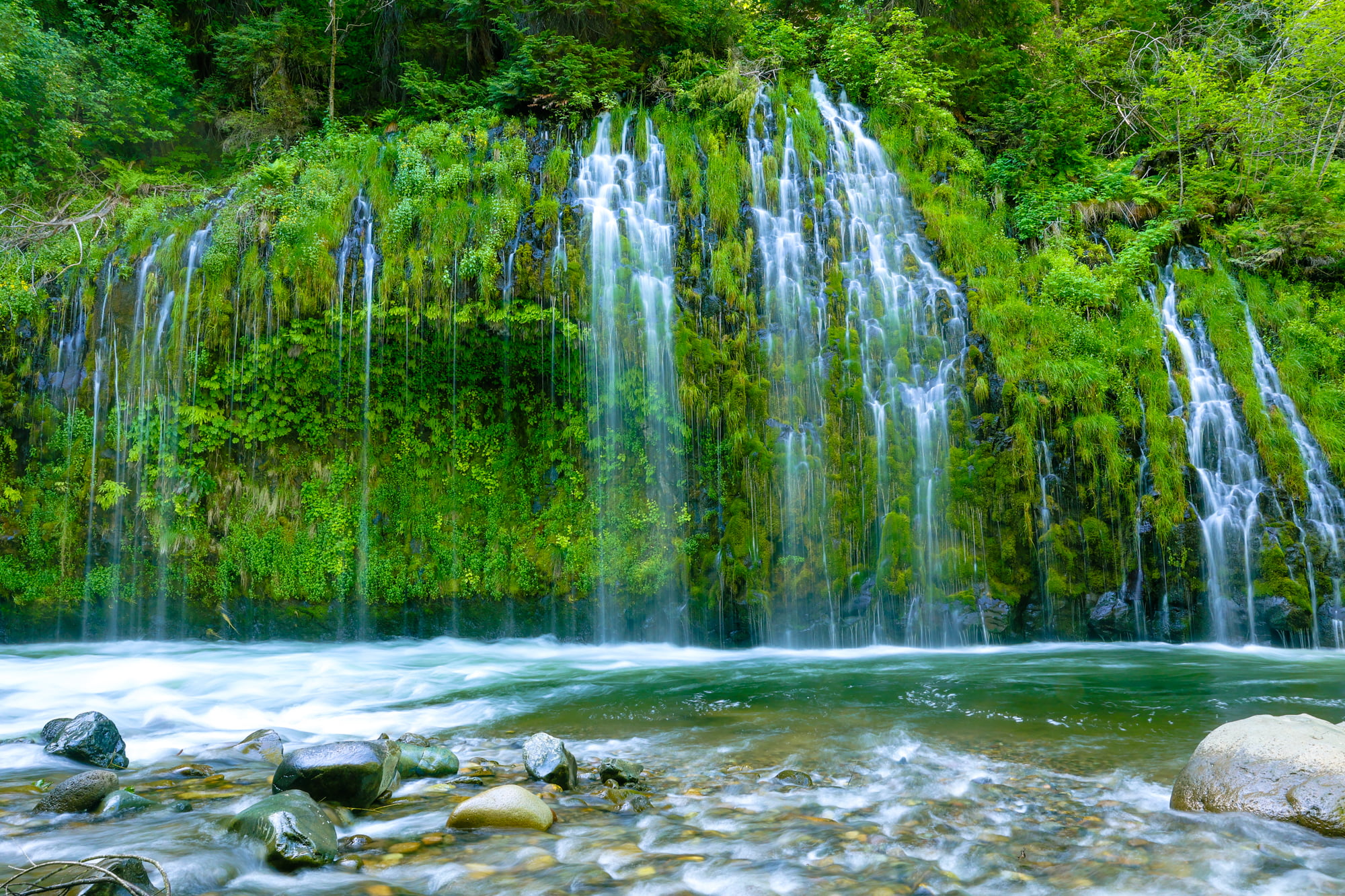 Mossbrae falls in Dunsmuir California