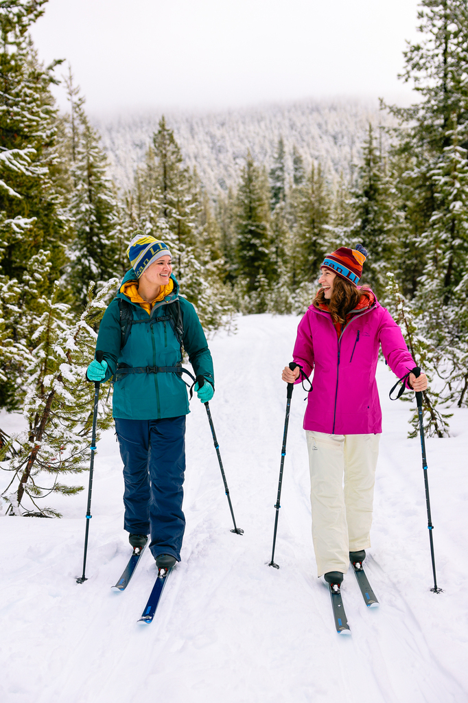 Couple cross country skiing the trails at Mount Bachelor Nordic Center in Bend, Oregon