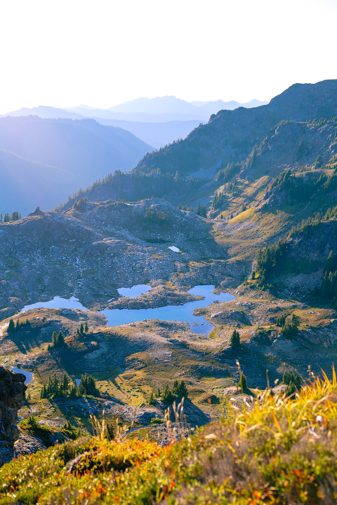 View of the lakes and backpacking sites from yellow aster butte trail