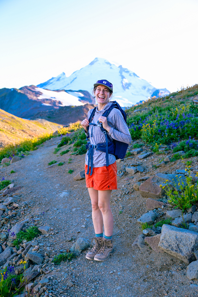 Woman wearing citro backpack from gregory for a day hike