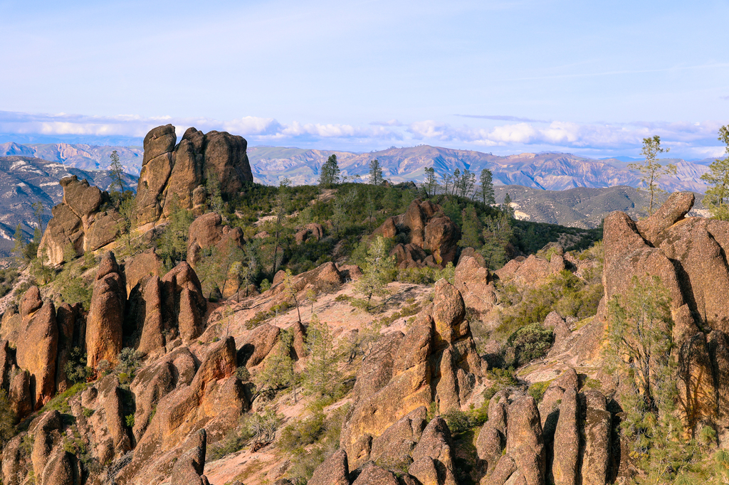 The high peaks trail at pinnacles national park