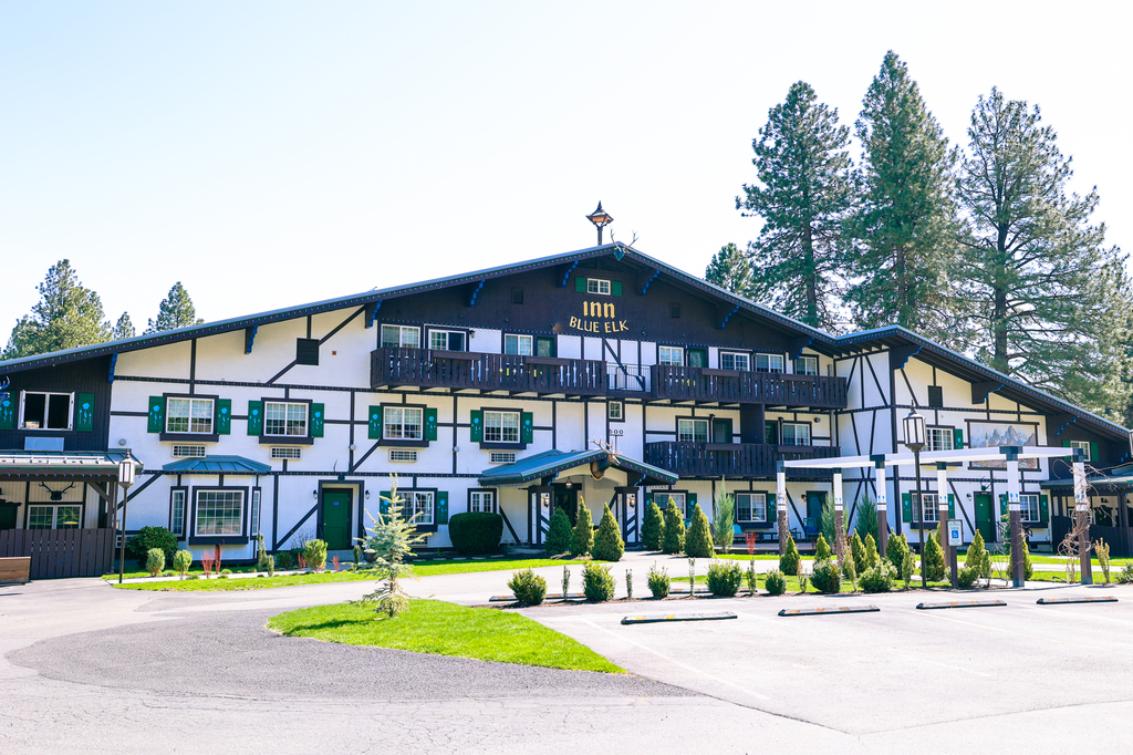 The best hotel in Leavenworth, Washington: The Blue Elk Inn