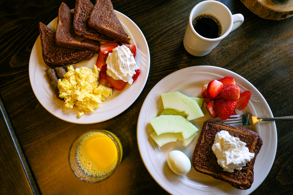 Breakfast at the blue elk inn