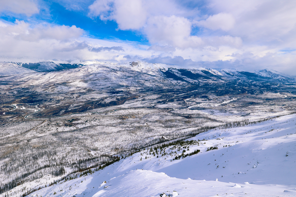 The view from the Jasper SkyTram in winter and spring