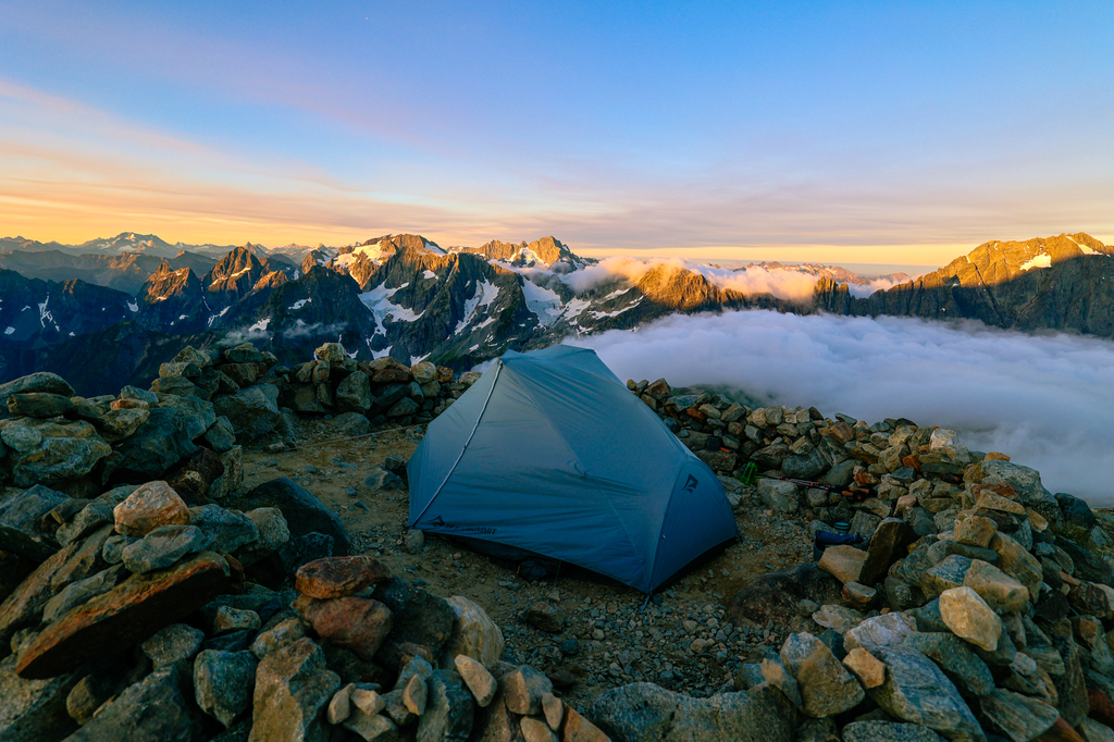 Cascade Pass and Sahale Arm hike and backpacking guide