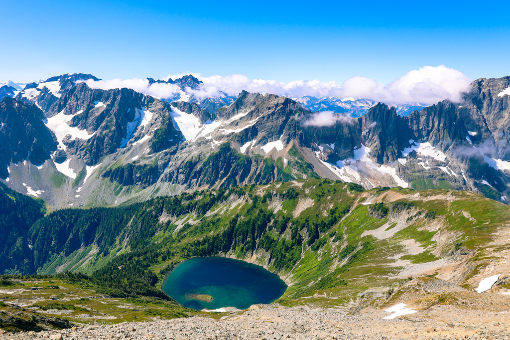 Cascade Pass and Sahale Arm hike