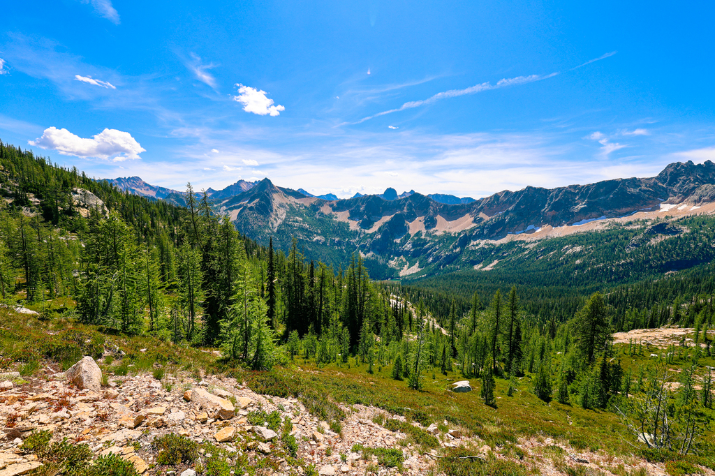 Hiking Cutthroat lake and cutthroat pass in Washington