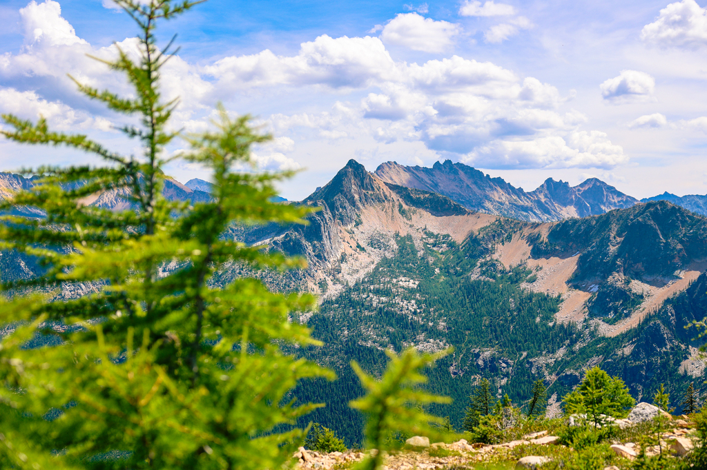 Hiking Cutthroat lake and cutthroat pass in Washington