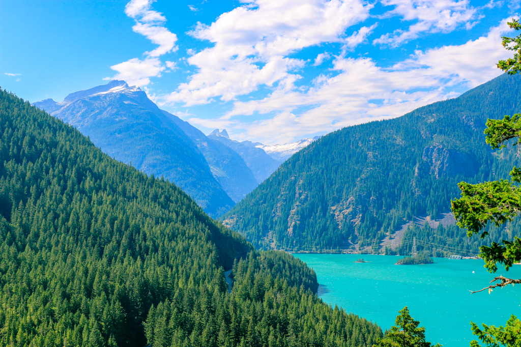 Guide to hiking Thunder Knob trail in Washington in North Cascades National Park