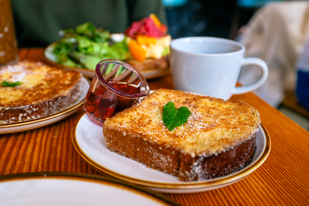 French toast for breakfast at Yolk in Manzanita, Oregon