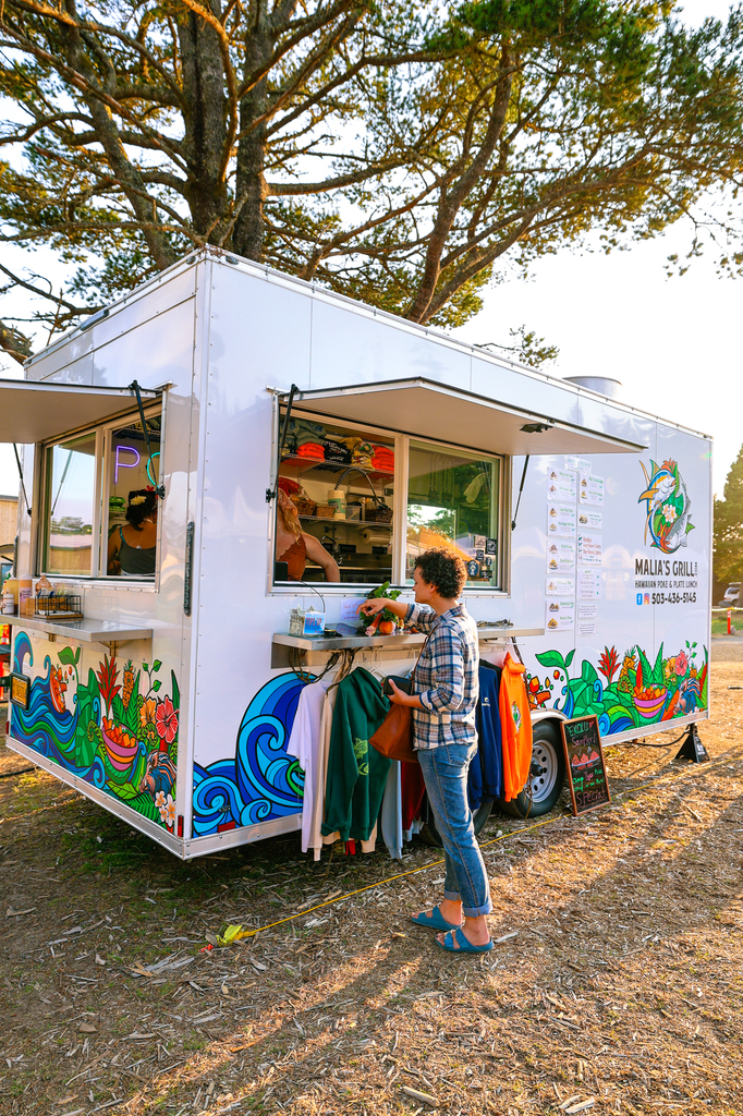 Manzanita Farmers Market on the Oregon coast