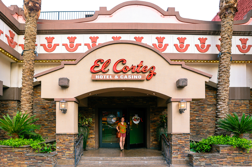 Best quiet hotels in Las vegas - El Cortez Hotel and Casino