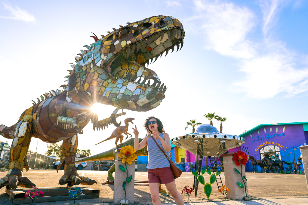 Unique attractions in and around Las Vegas - giant metal dinosaur